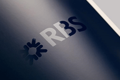 Selective varnish adds a fifth colour!